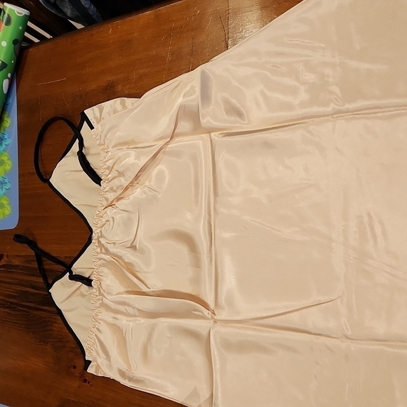 Night wear - Picture 4 of 5